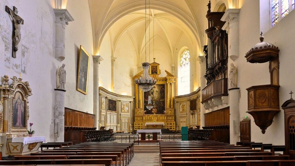 Collégiale Saint Sauveur Grignan Drôme provençale