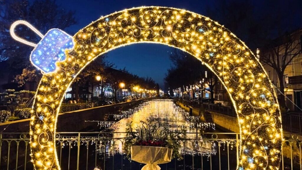 Noel en Provence : L'Isle-sur-la-Sorgue : Escapades de Noël en France