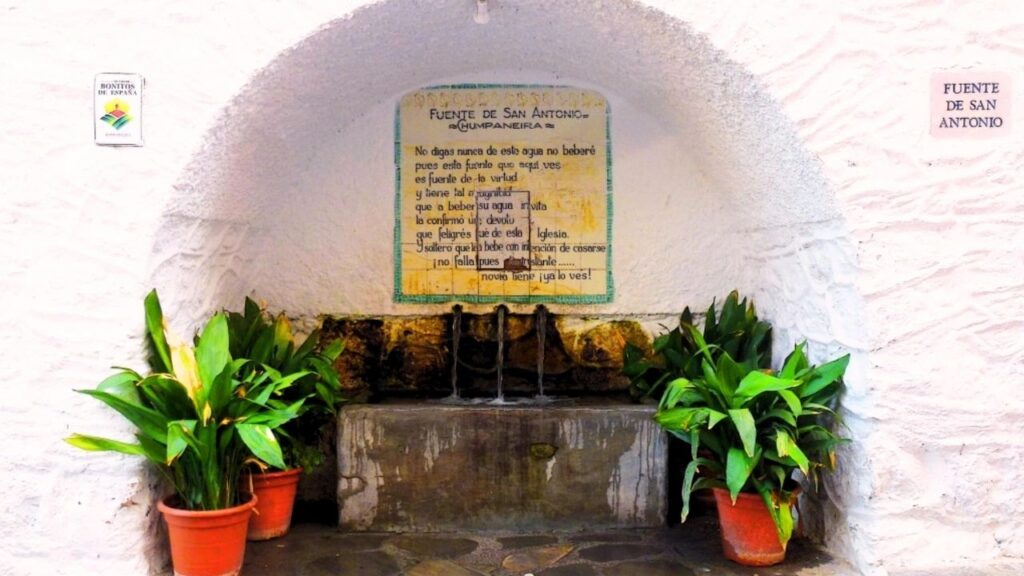 Fuente de San Antonio La Chumpaneira à Pampaneira