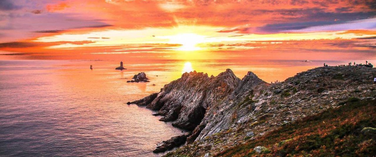 Les plus beaux couchers de soleil en France - Pointe de Raz - Bretagne