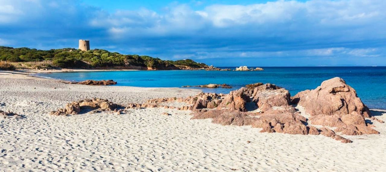 Plage de Vignola en Sardaigne