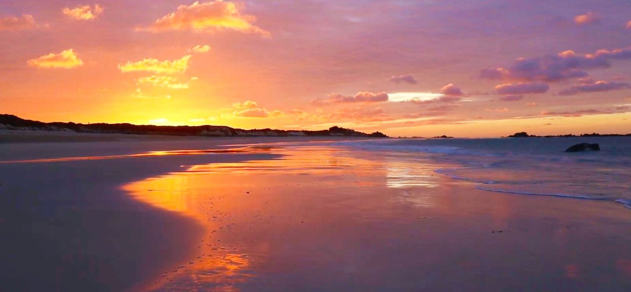 Coucher de soleil - Plage des Amiets à Cléder - Finistère - Bretagne