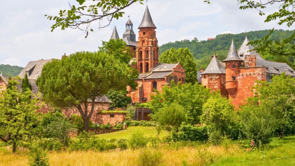 Collonges-la-Rouge Village romantique en France