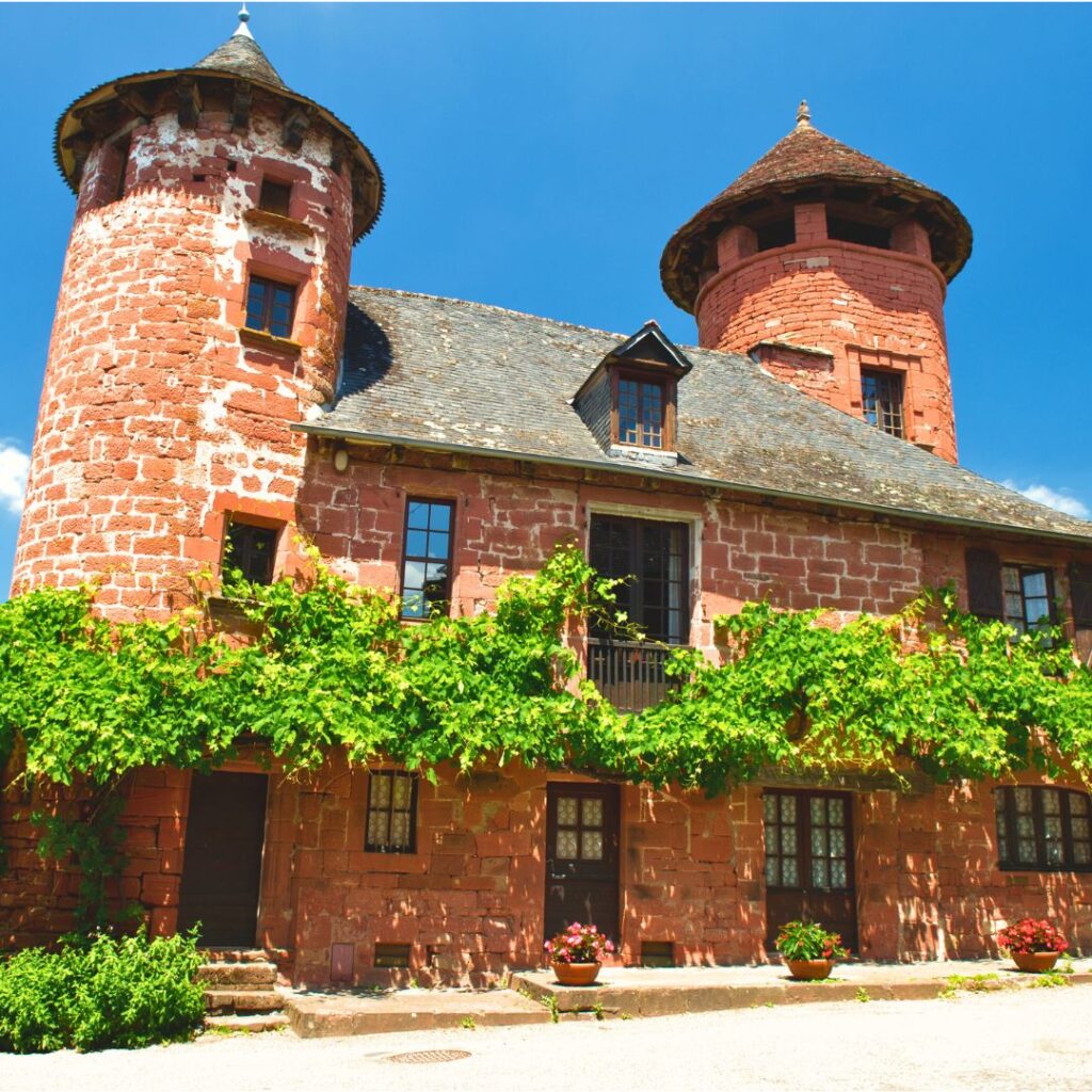 Collonges-la-Rouge Village romantique en France