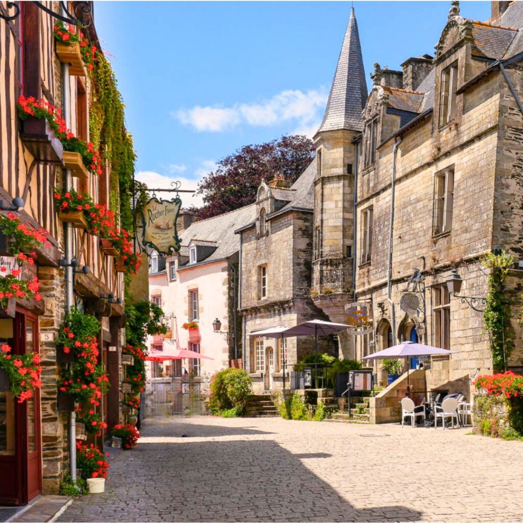 Rochefort-en-Terre Village romantique en France