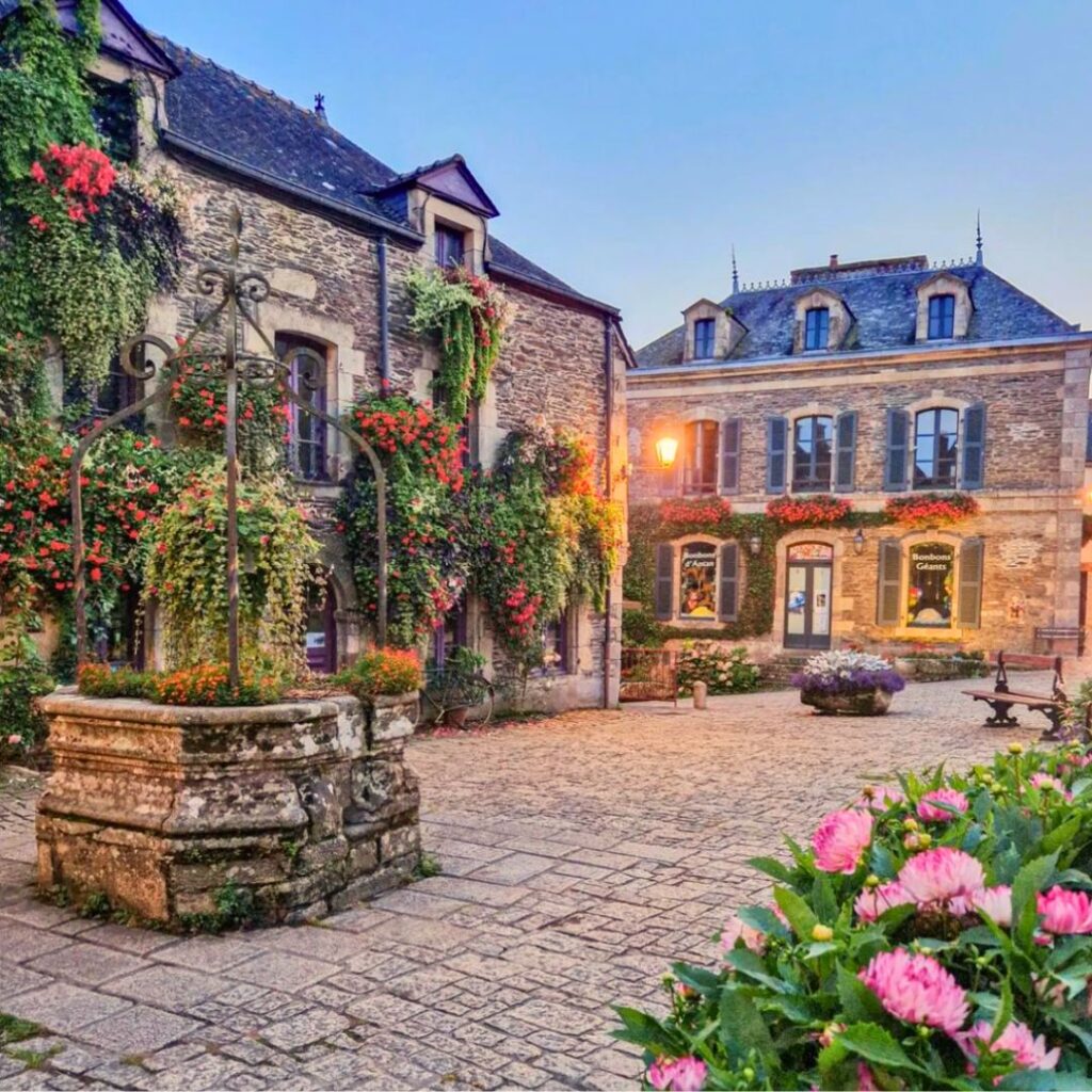 Rochefort-en-Terre Village romantique en France