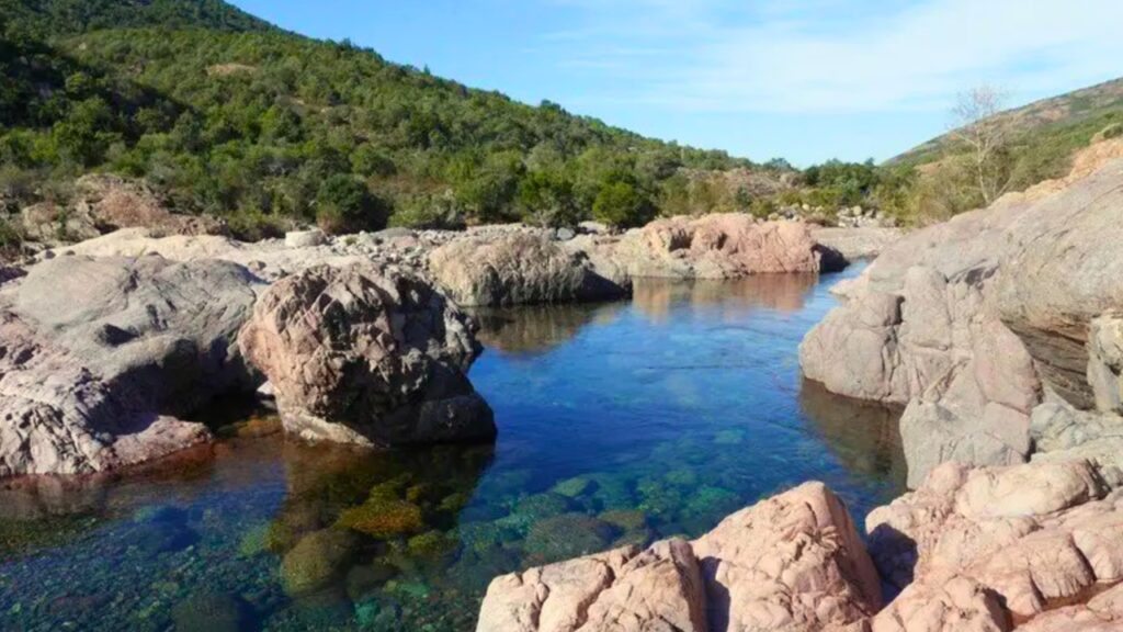 Les plus belles piscines naturelles en Corse : La Vallée du Fango