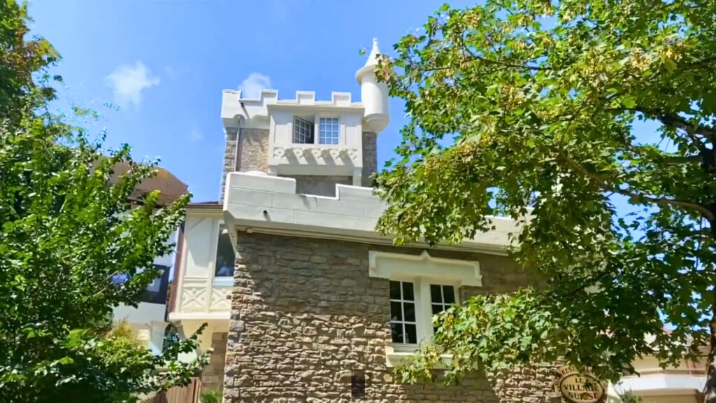 Le village suisse sur la rue Saint Jean