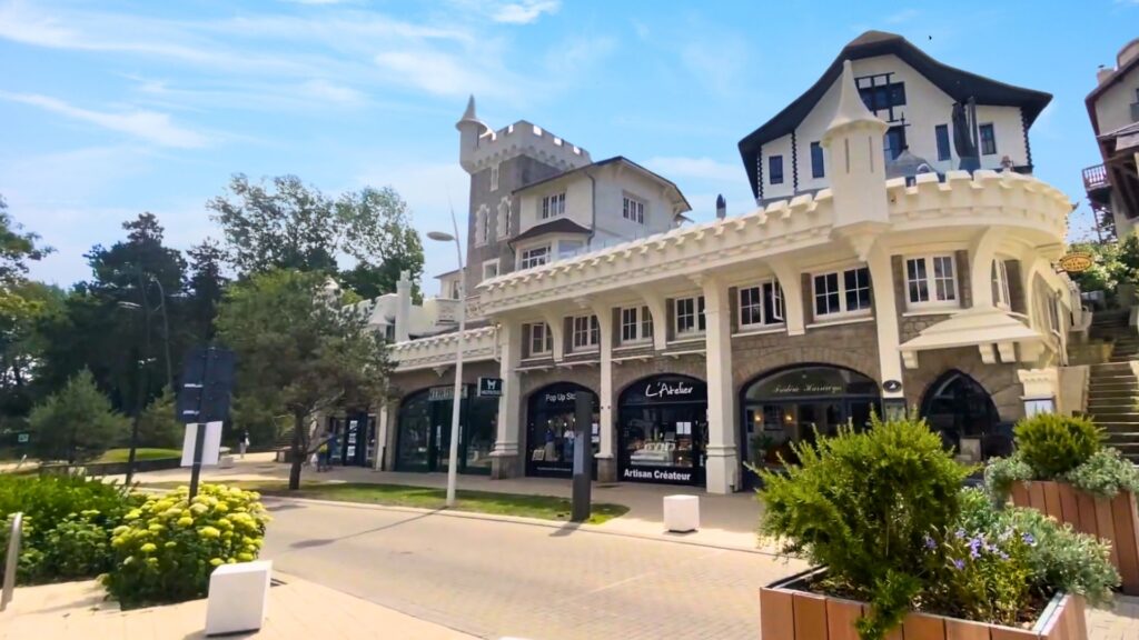 Les rues piétonnes du Touquet-Paris-Plage et ses villas